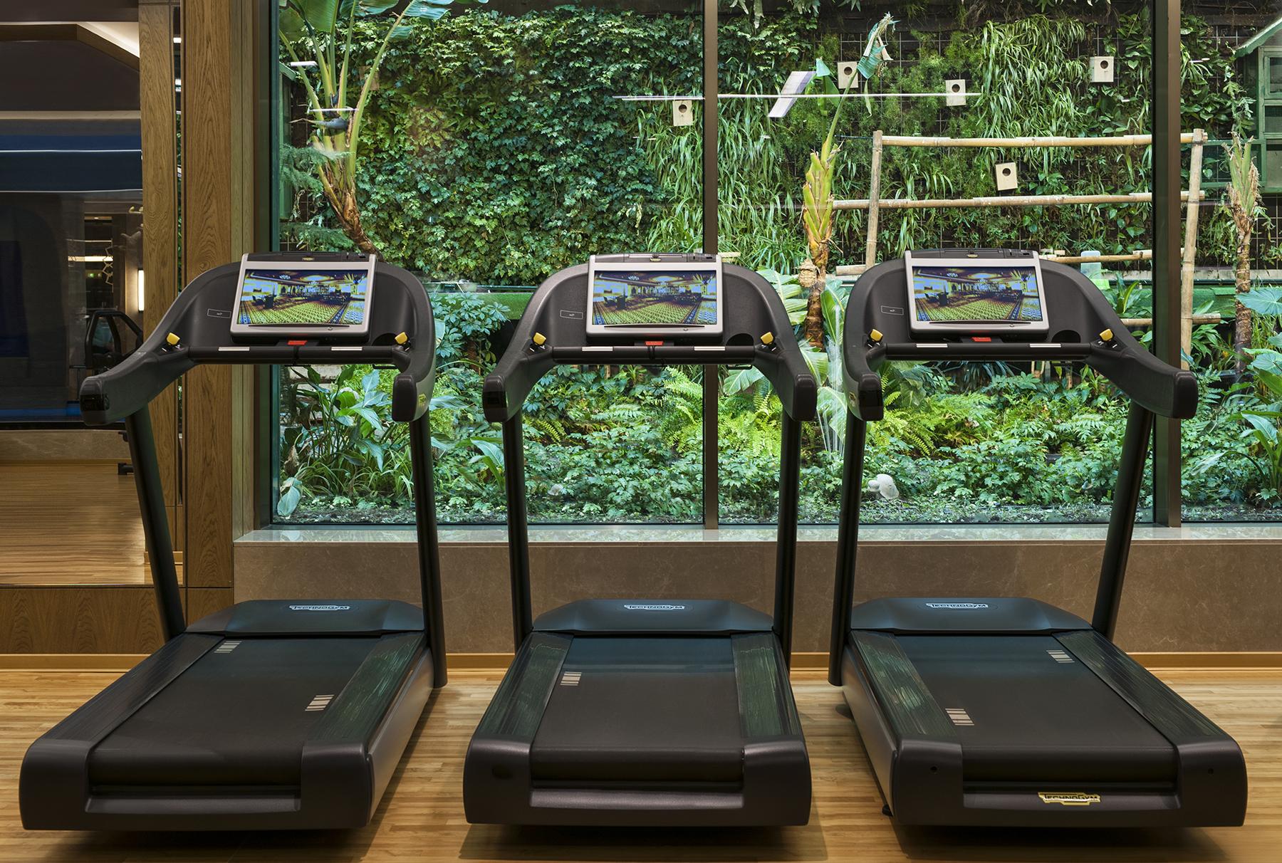 Отель Elite World Grand Istanbul Basin Ekspres Экстерьер фото Treadmills with screens