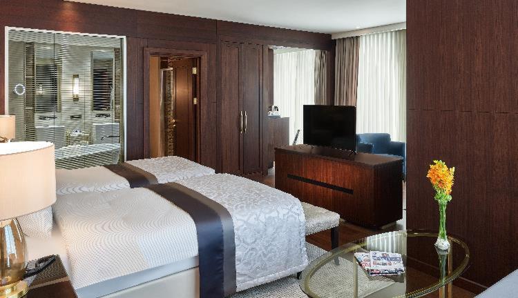 Отель Elite World Grand Istanbul Basin Ekspres Экстерьер фото Suite