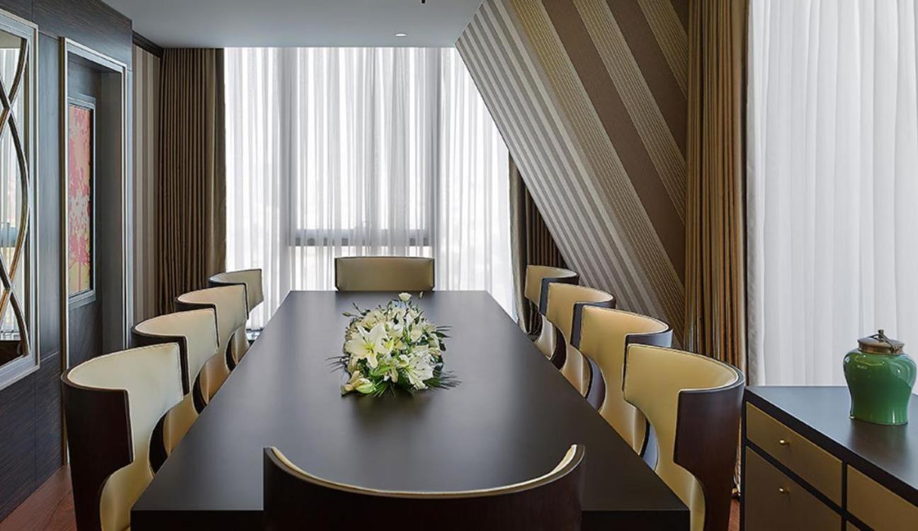 Отель Elite World Grand Istanbul Basin Ekspres Экстерьер фото Boardroom